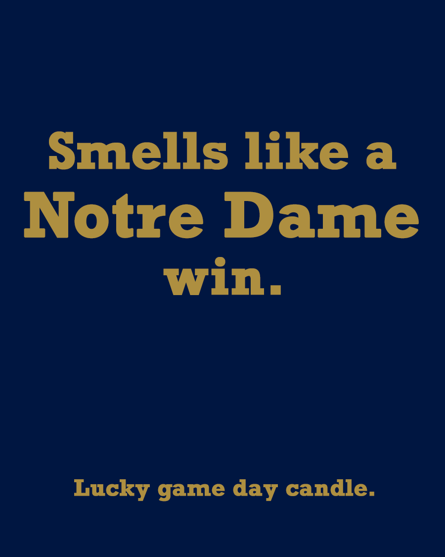 Notre Dame - "Smells like a Notre Dame win" scented candle (13.75 oz)