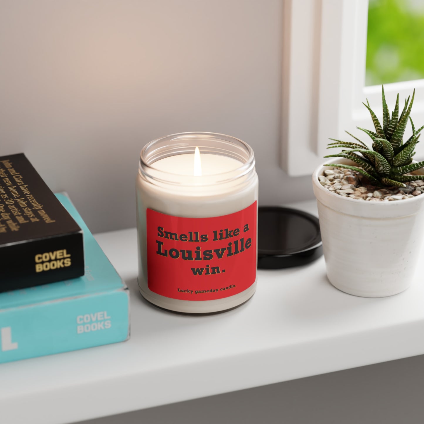 Louisville - "Smells like a Louisville win" scented candle (9 oz)