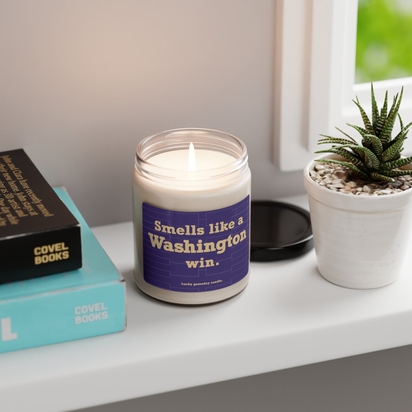 Washington Basketball - "Smells like a Washington win" scented candle (9 oz)